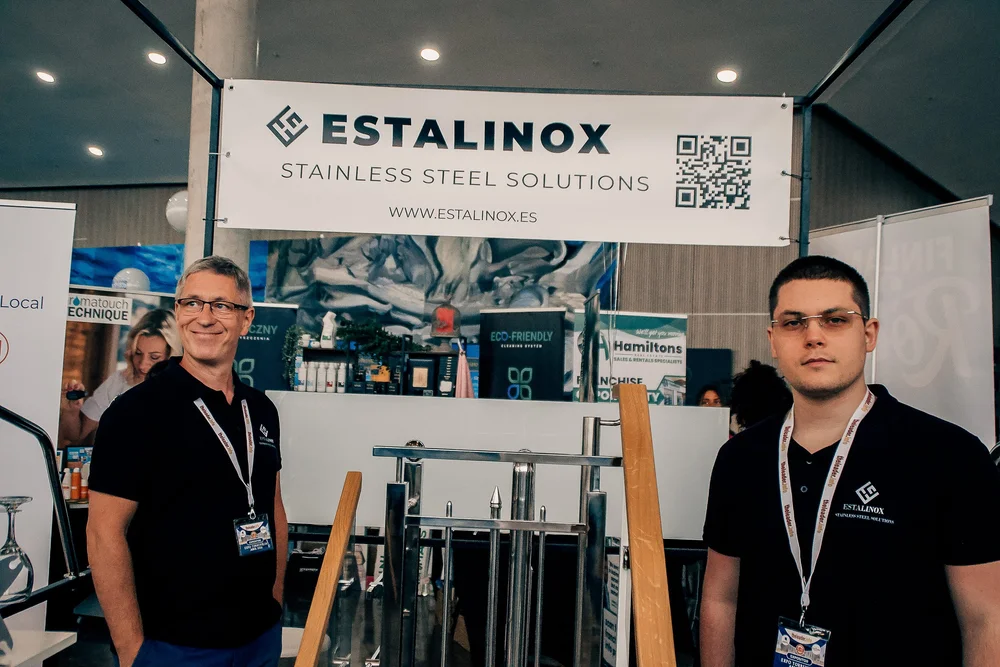 Estalinox stainless steel railing display with custom balustrade samples